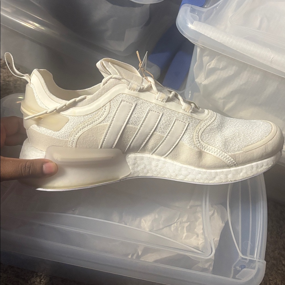 Adidas Women's Off-White Sneakers